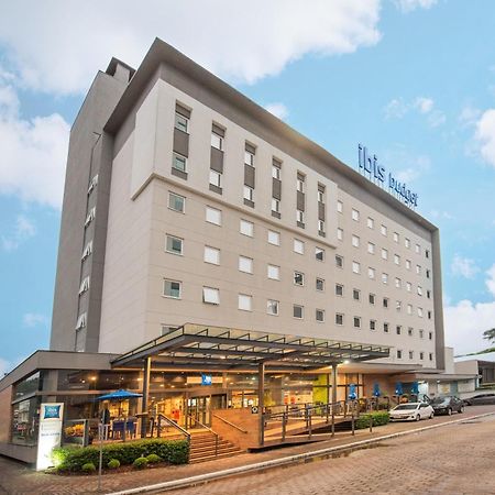 Ibis Budget Blumenau Hotel Exterior photo